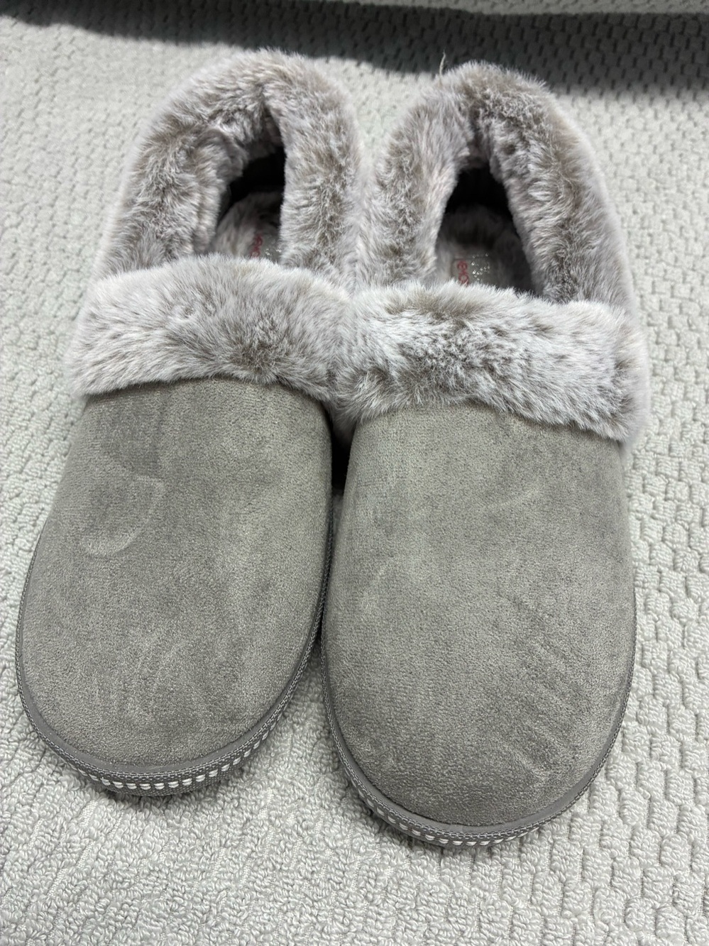 Sketchers Cozy Faux-Fur Lined Women's Slippers - Light Gray